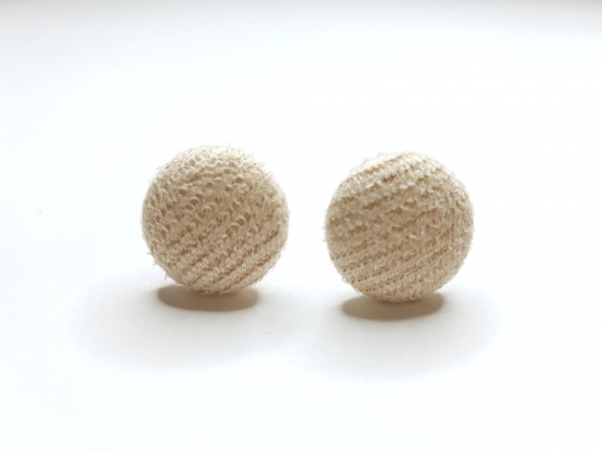 Stoff Knopf Ohrstecker Button beige